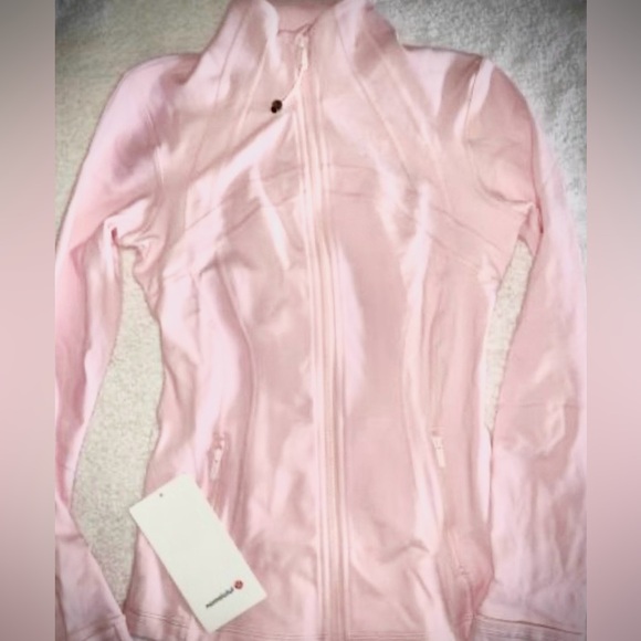 NWT* Lululemon - Define Nulu Jacket in Strawberry Milkshake (Size 2) - Picture 2 of 3